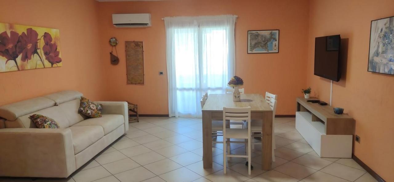 Pati'S House Apartment Giardini Naxos Ngoại thất bức ảnh