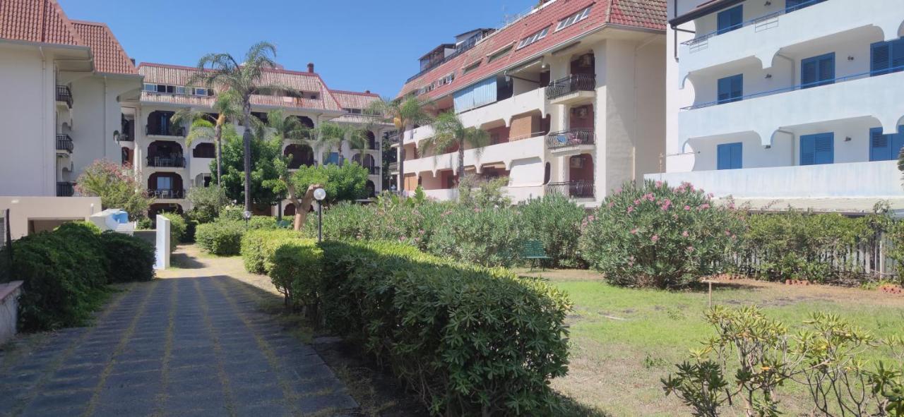 Pati'S House Apartment Giardini Naxos Ngoại thất bức ảnh